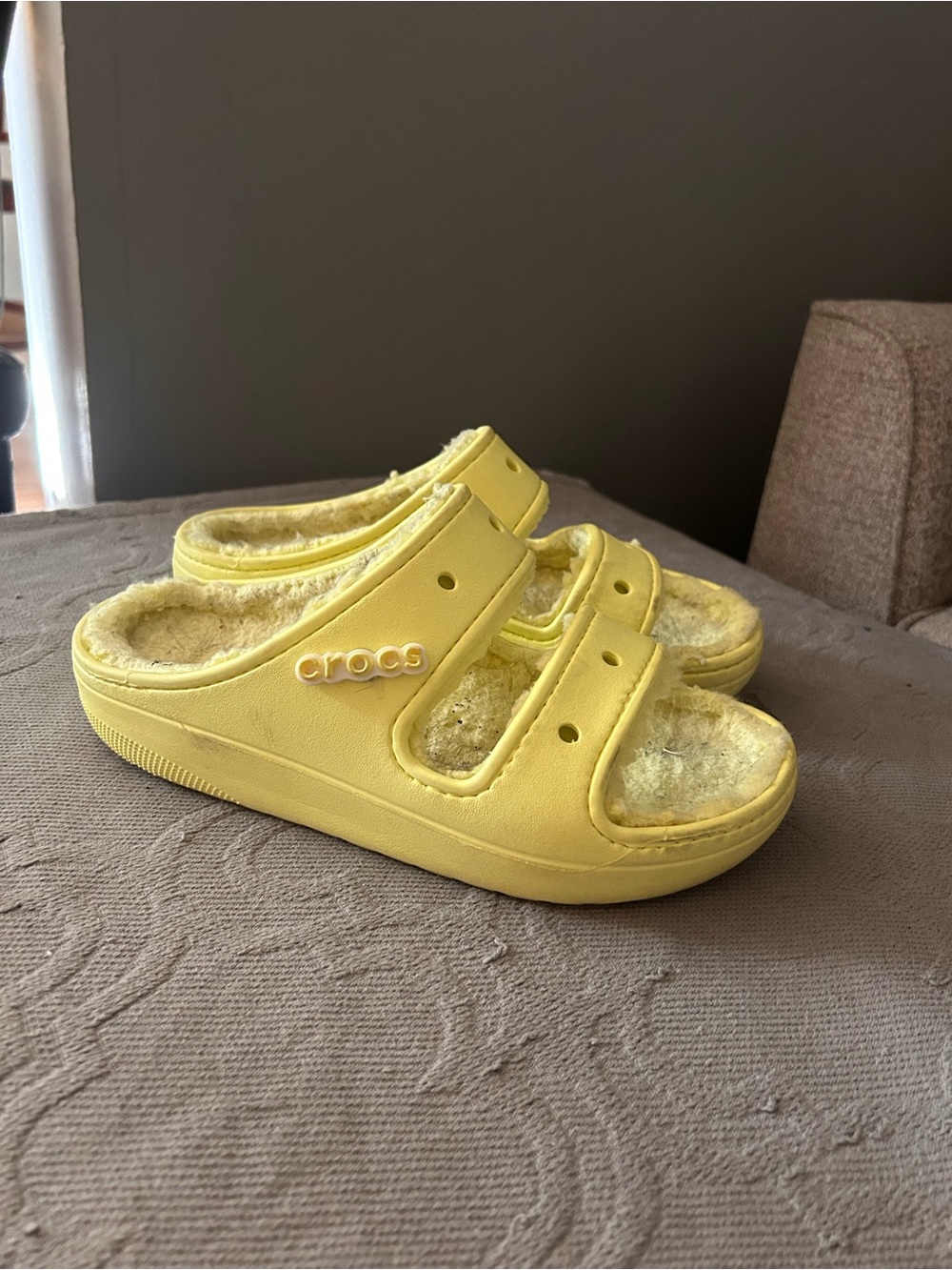 CROCS Women’s Yellow Fuzz-Lined Slide Sandals
